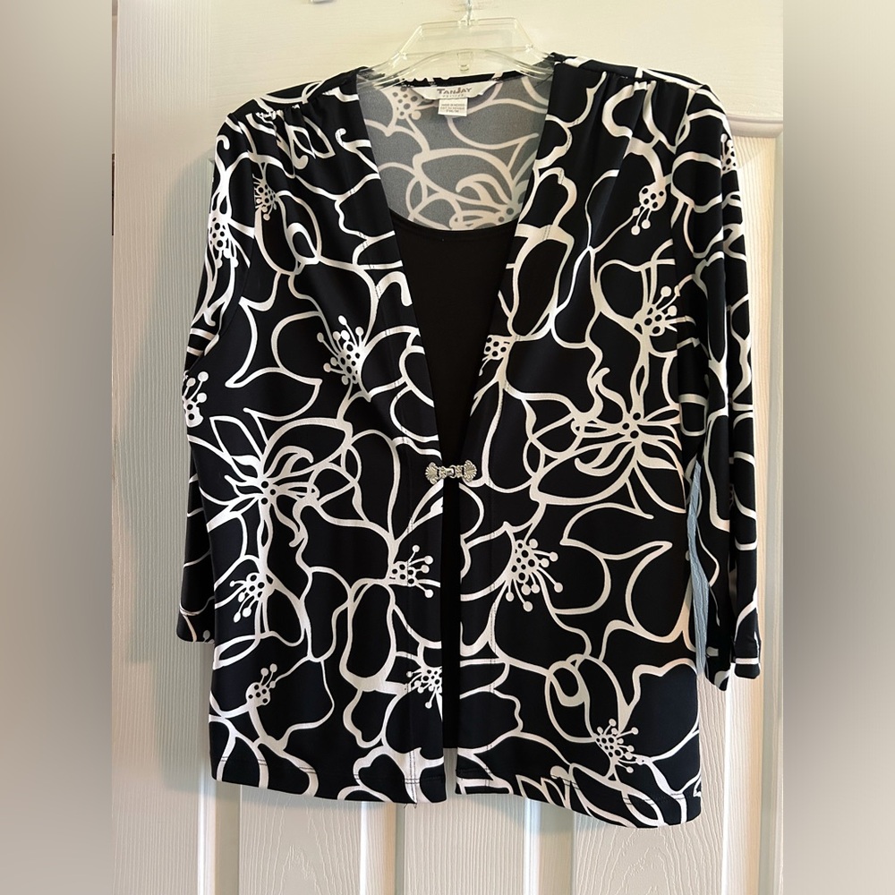 Black and white fooler top
